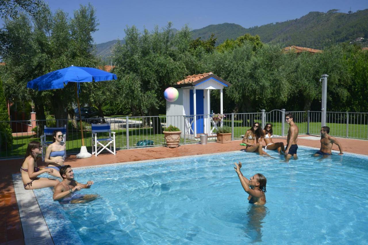 In Versilia เซราเวซซา ภายนอก รูปภาพ